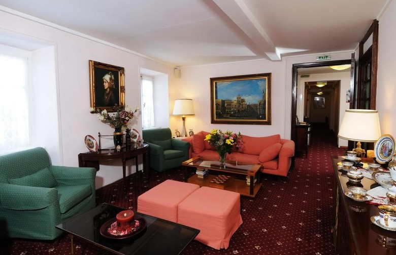 Konstantinoupolis Hotel