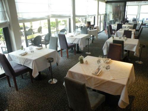 Hotel H�tel Restaurant Du Parc De La Colombi�re