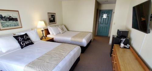 Hotel Amish Inn