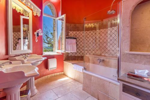 Hotel Hostellerie Du Ch�teau Des Fines Roches