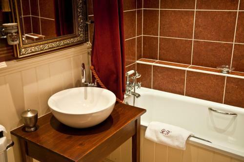 Agroturismo Ravenwood Hall Hotel