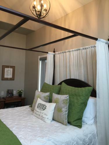 The Stone Gate Inn Bed & Breakfast