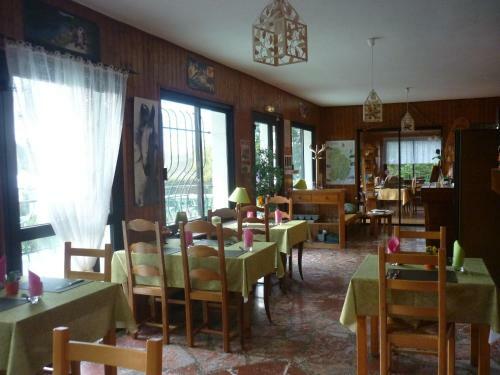 Hotel Restaurant La Chaumiere Du Lac