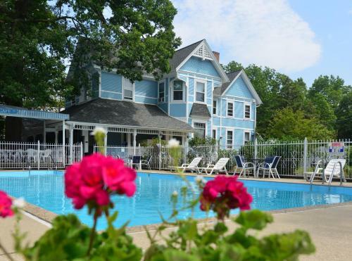 Bed & Breakfast White Rose Inns & Motel