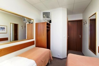 Hotel Cabin