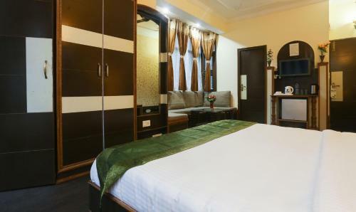 Hotel Moon Walk Residency