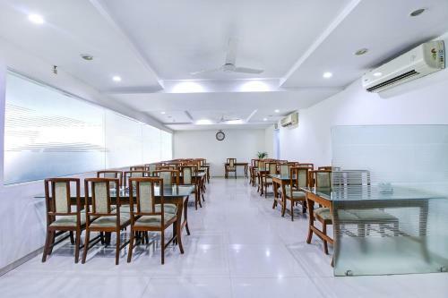 Hotel Sybaritic Suites Gachibowli