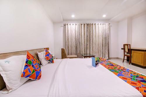 Hotel Sybaritic Suites Gachibowli