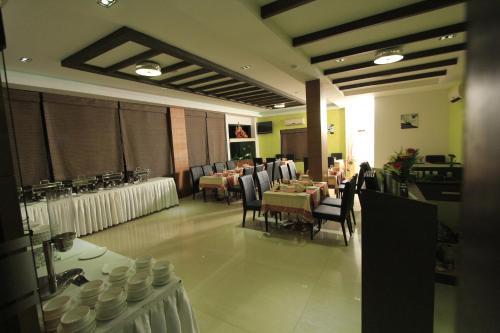 Hotel Park Residency