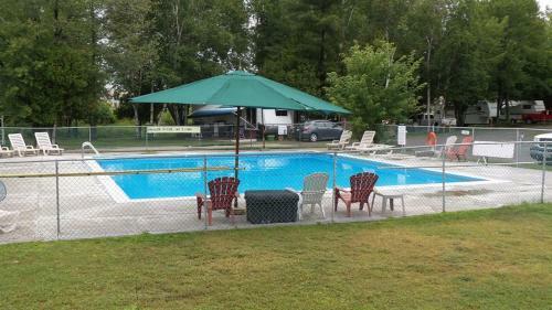 Franklin Motel, Tent & Trailer Park