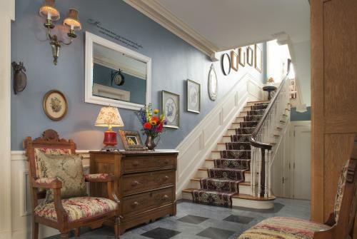 A G Thomson House Duluth Bed And Breakfast