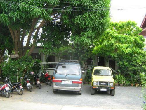 Hostal Lamoon Lamai House