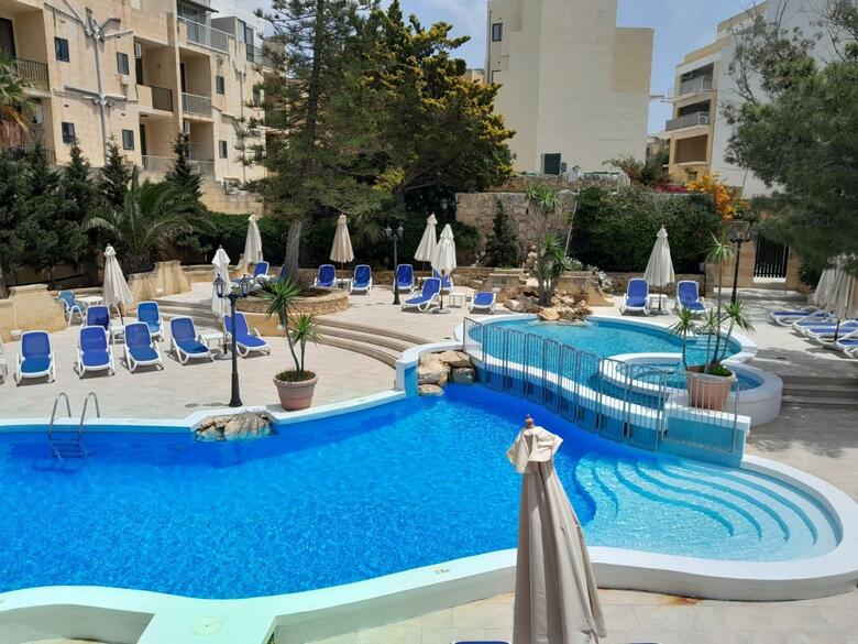 Hotel Cornucopia