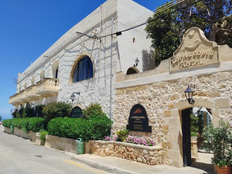 Hotel Cornucopia
