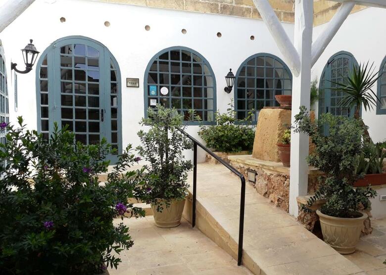 Hotel Cornucopia