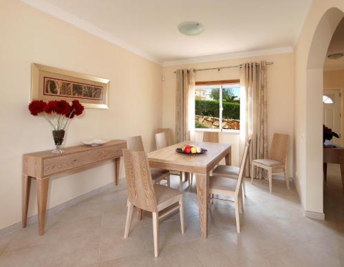 Hostal Oasis Parque Country Club