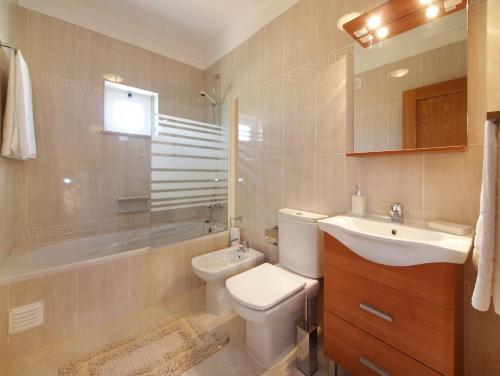 Hostal Oasis Parque Country Club