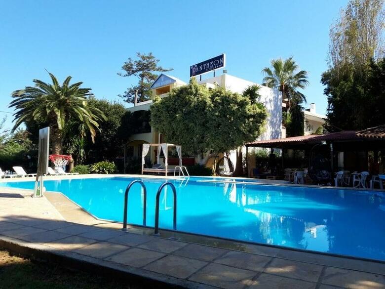 Pantheon Hotel