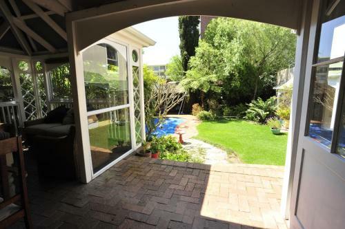 Bed & Breakfast Devonshire House