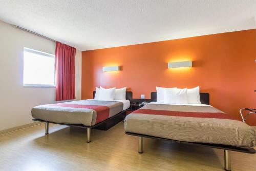 Motel 6 Kingston Ontario