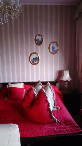 Hostal Metro Budget Place - Arkadia City Center
