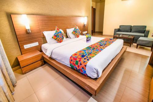 Hotel Sadanand Regency