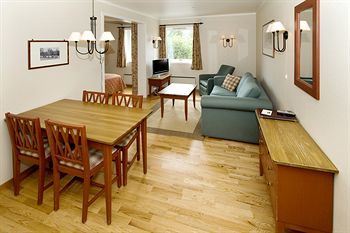Birkebeineren Hotel & Apartments