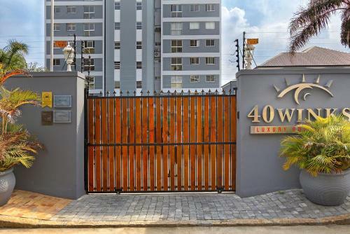 Hostal 40 Winks Guest House Green Point