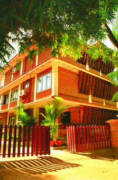 Hotel Beach And Lake Ayurvedic Resort