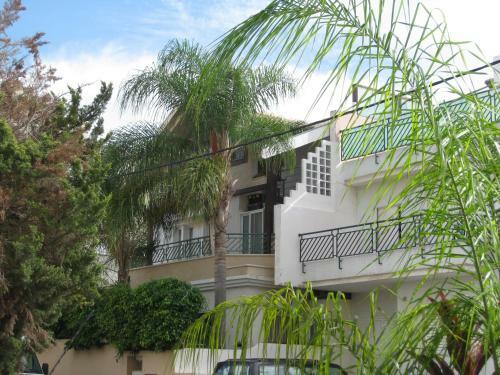 Hostal Dekel Guesthouse