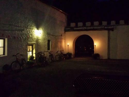 The Valley House Hostel & Bar