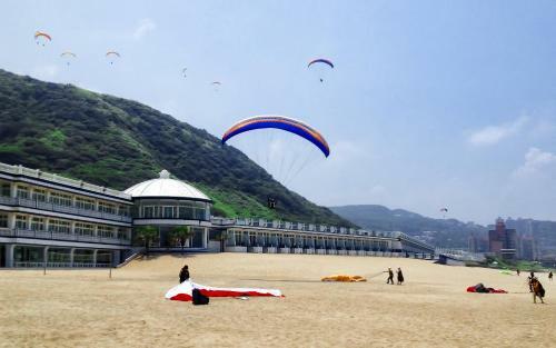 Hotel White House Beach Resort