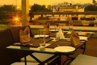 Tavisha Hotel