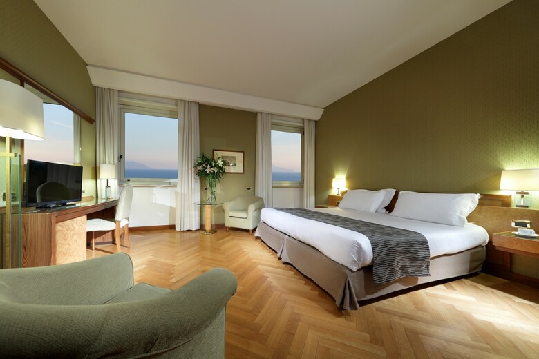 Hotel Exe Majestic