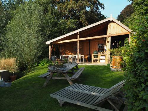 Bed & Breakfast Erfgoedlogies Het Buytenhof