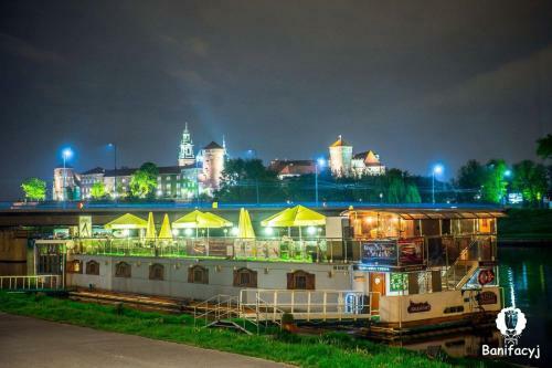 Hostel On The River Marta