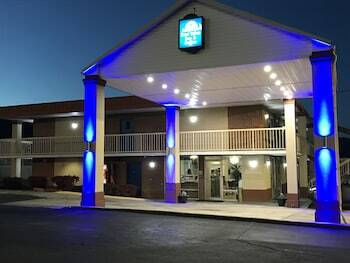 Motel Americas Best Value Inn And Suites Dalton