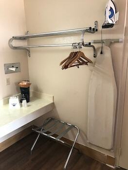 Motel Americas Best Value Inn And Suites Dalton