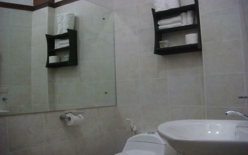 Hotel Padre Burgos Castle Resort