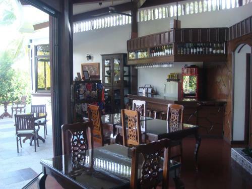 Hotel Padre Burgos Castle Resort