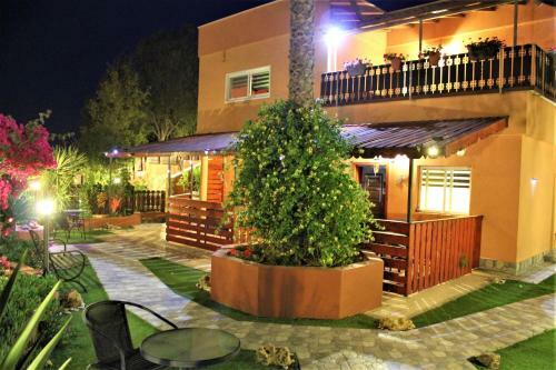 Hostal Dead Sea Club Guest House