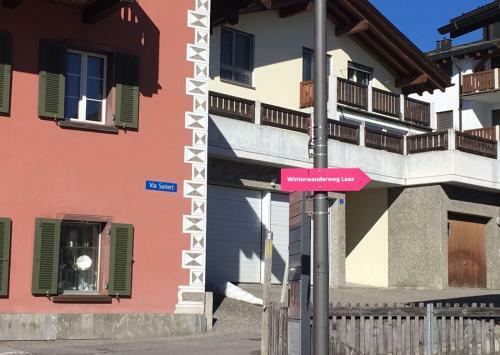 Bellaval Hotel & Restaurant