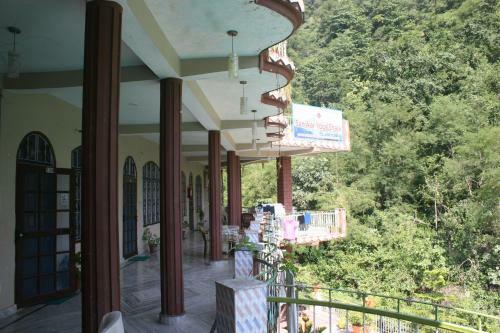 Hotel Rishikesh Sadan A Yoga & Spritual Retreat