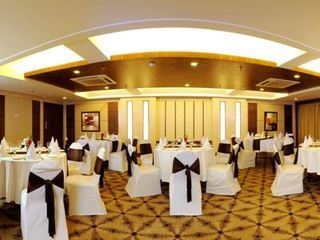 Hotel Howard Park Plaza