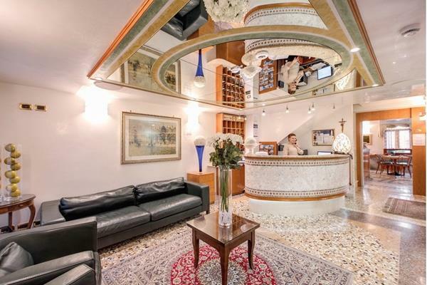 Hotel Antica Casa Carettoni