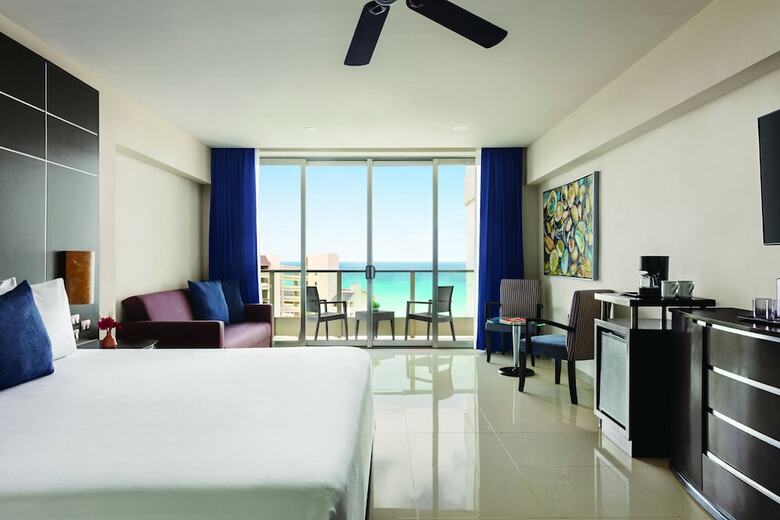 Hotel Seadust Cancun Family Resort
