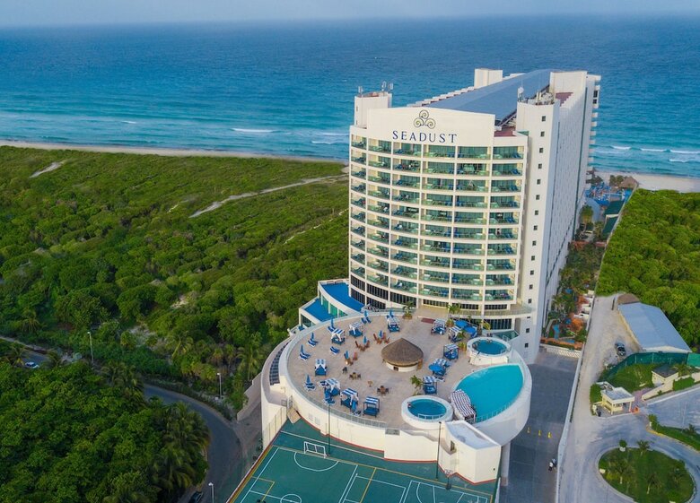 Hotel Seadust Cancun Family Resort