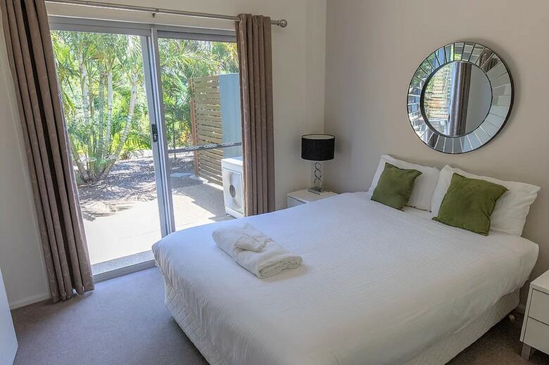 Hotel Rosslyn Bay Resort