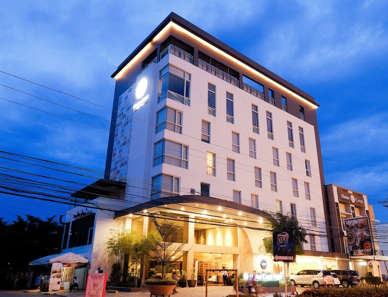 Hotel Home Crest Residences