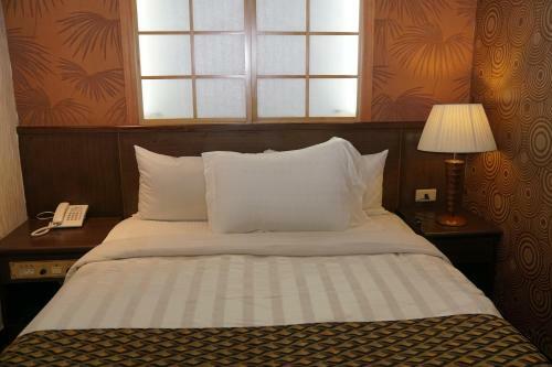 Dahshin Hotel